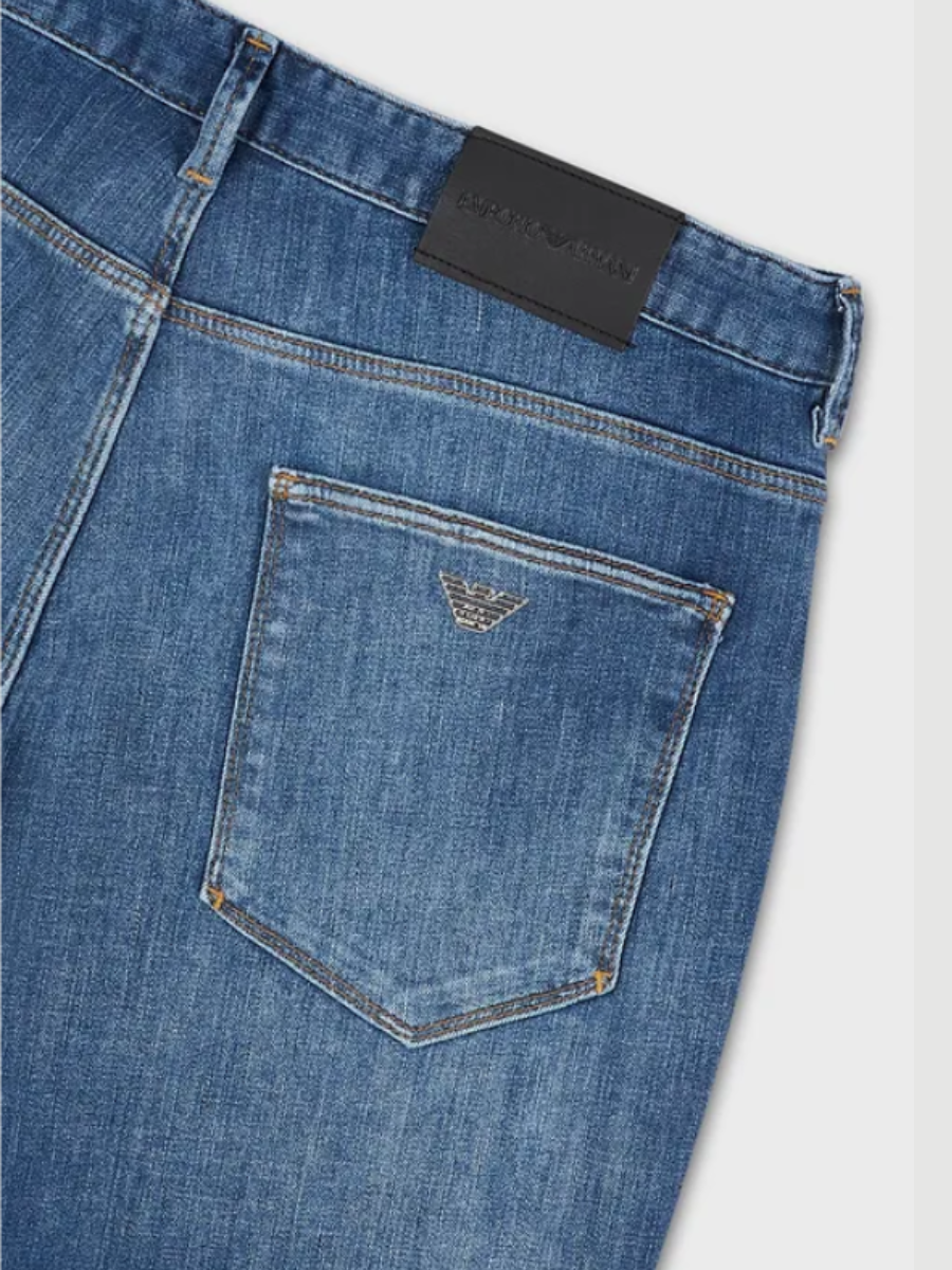 Jeans slim fit confortável Emporio Armani